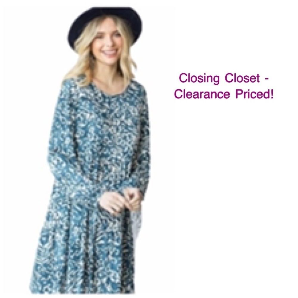 CLEARANCE- Women’s Medium Boho Tiered Animal Print Dress